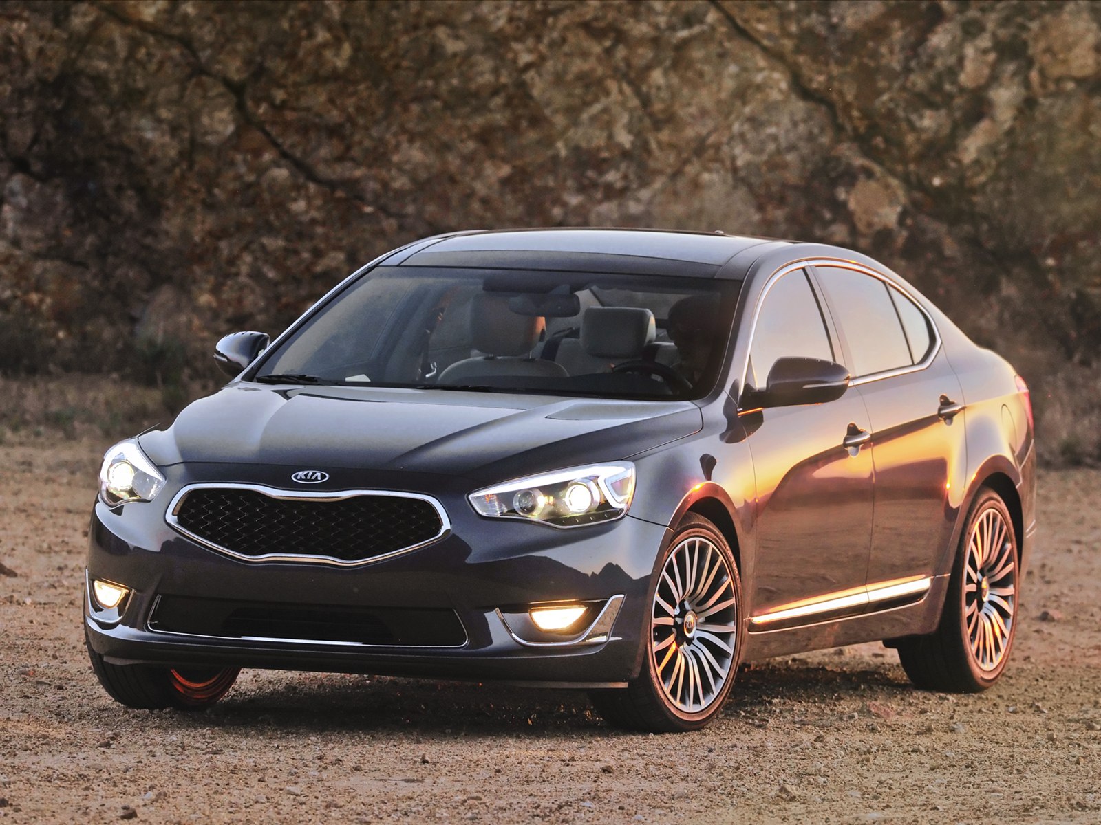 Kia Cadenza 2014