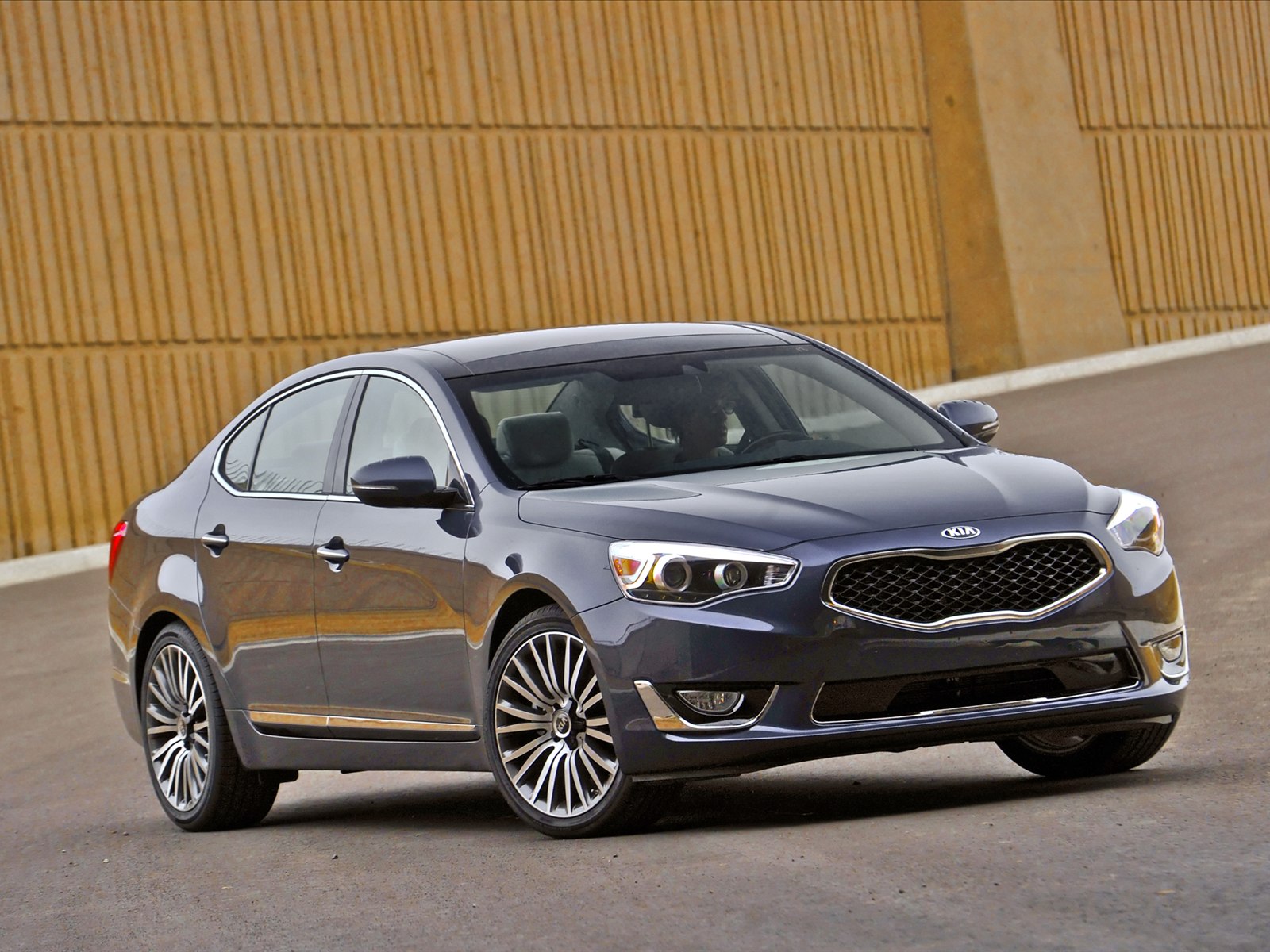 Kia Cadenza 2014
