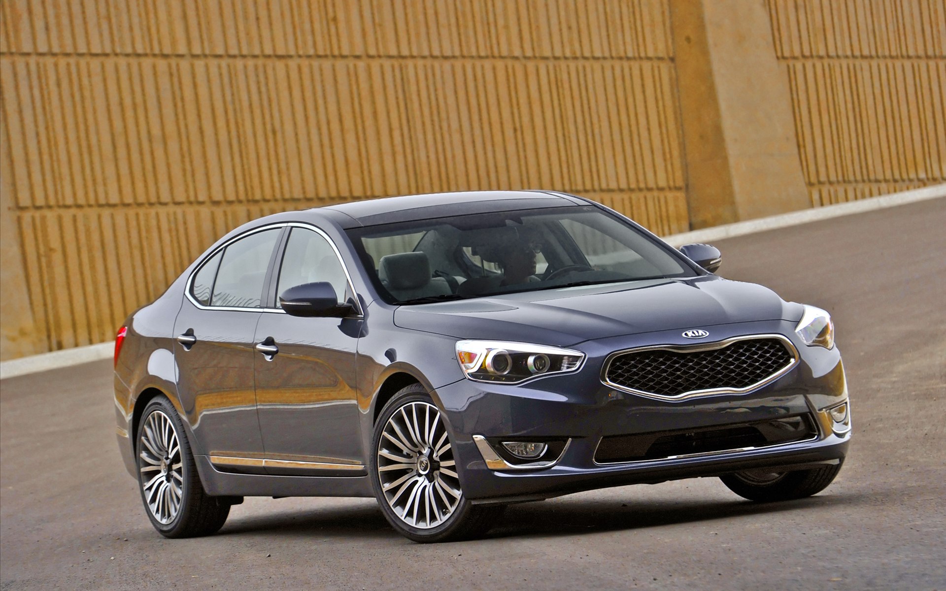 Kia Cadenza 2014