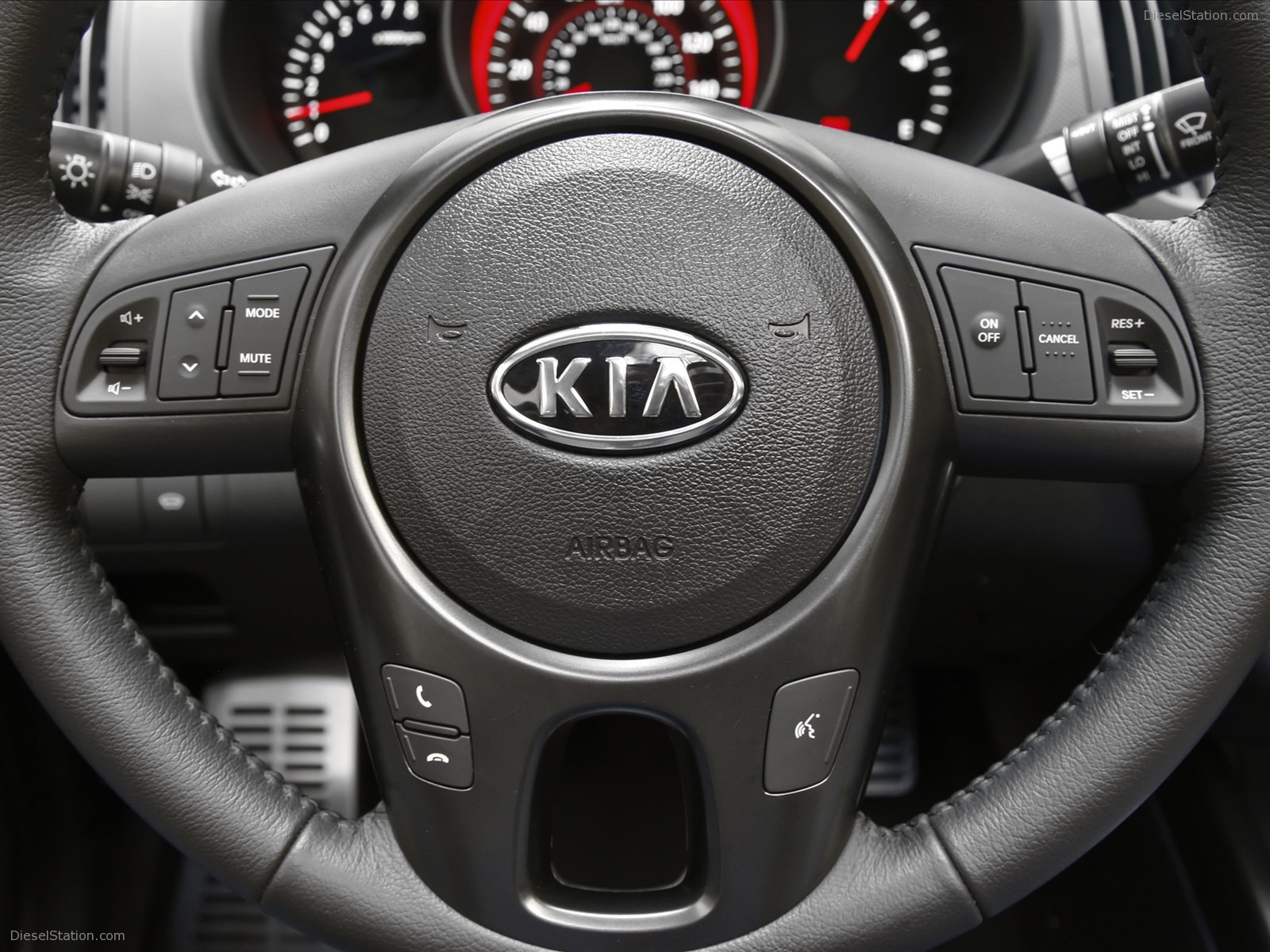 Kia Forte Koup 2011