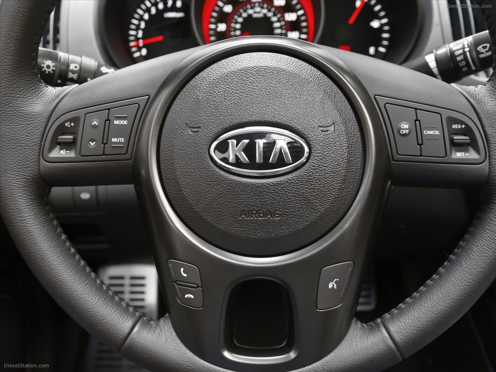 Kia Forte Koup 2012
