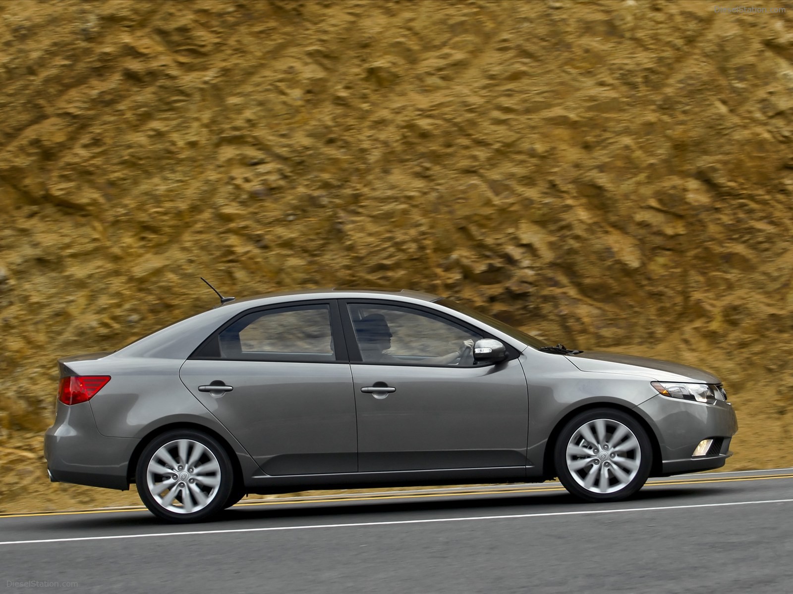 KIA FORTE 2011