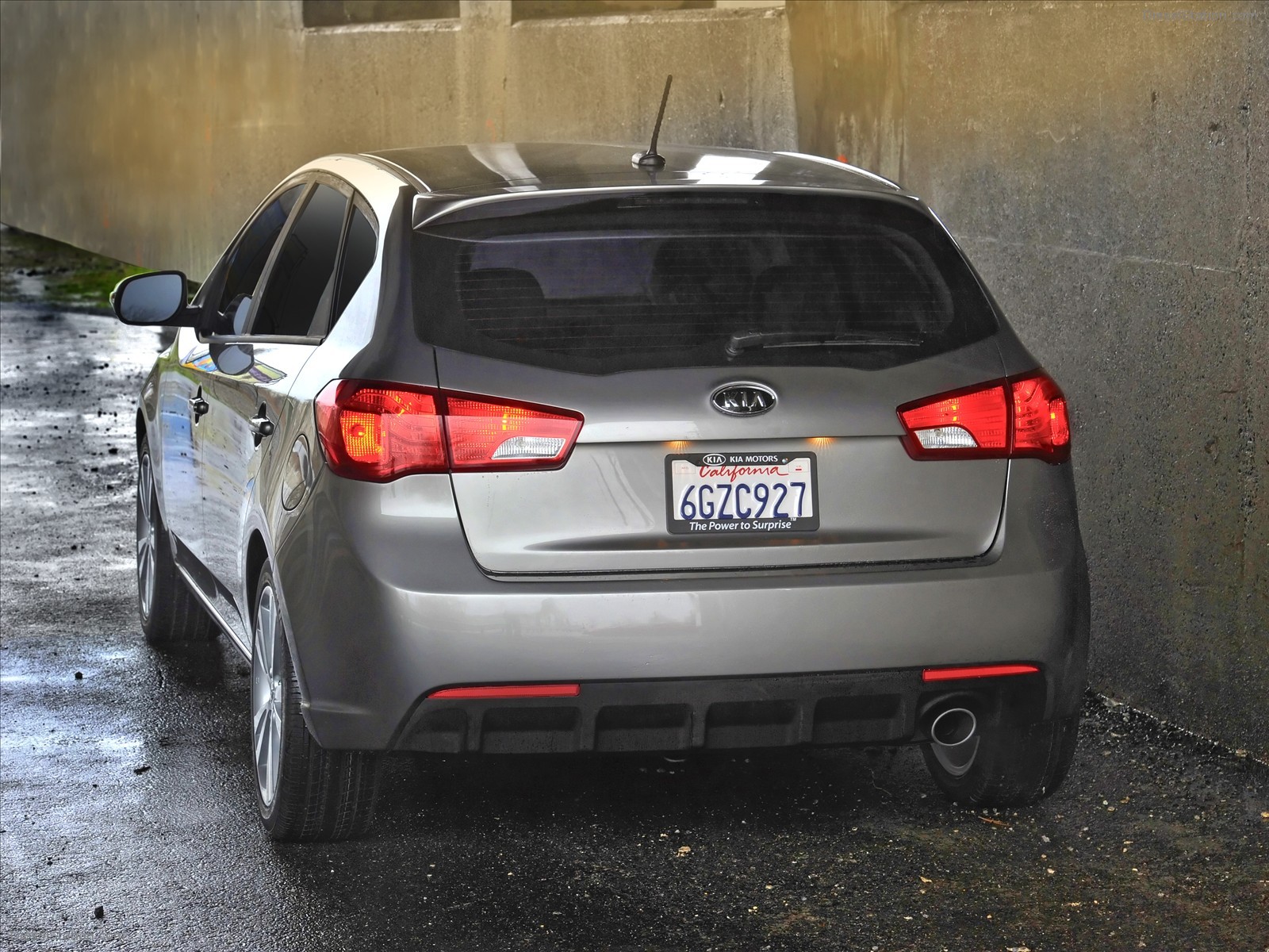 Kia Forte 5 Door Hatchback 2011