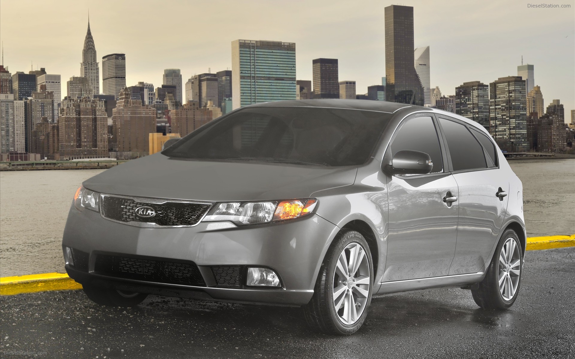 Kia Forte 5 Door Hatchback 2011
