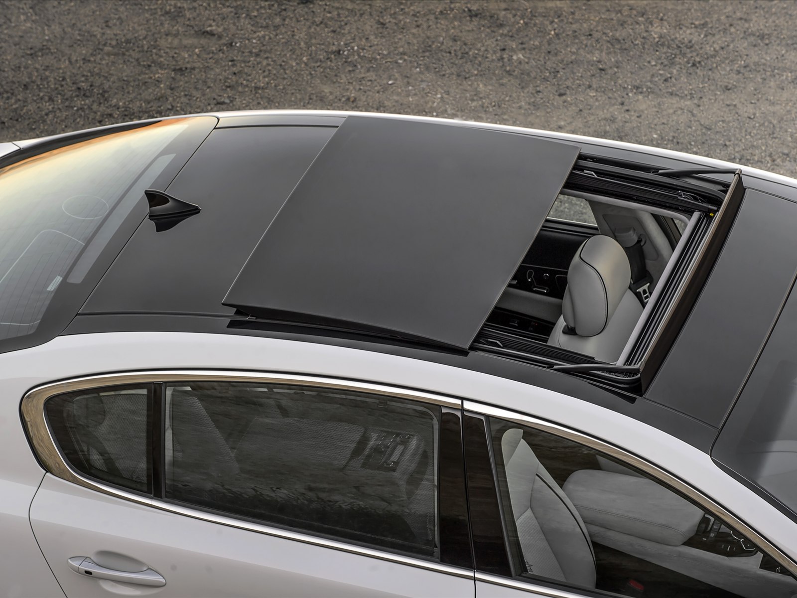 Kia K900 2014