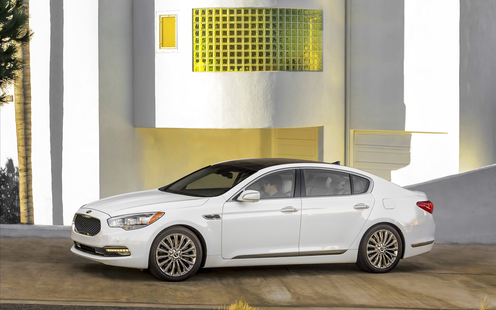 Kia K900 2014