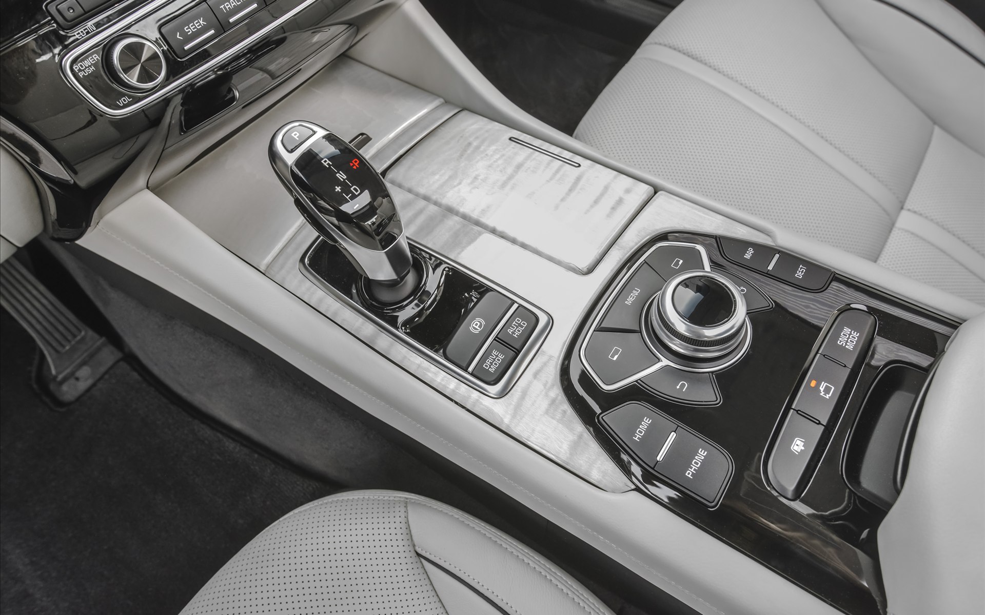Kia K900 2014