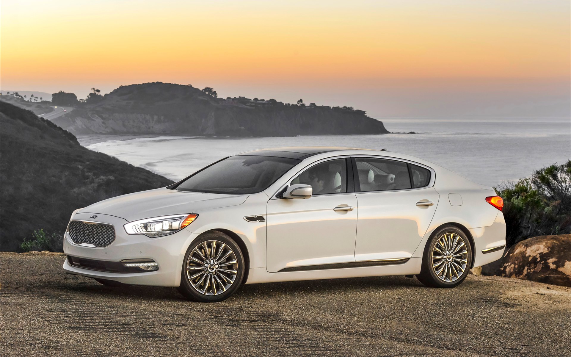Kia K900 2015