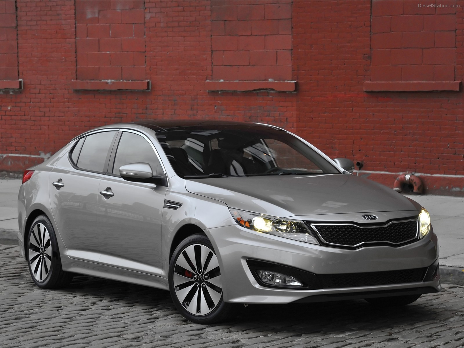 Kia Optima Hybrid 2011