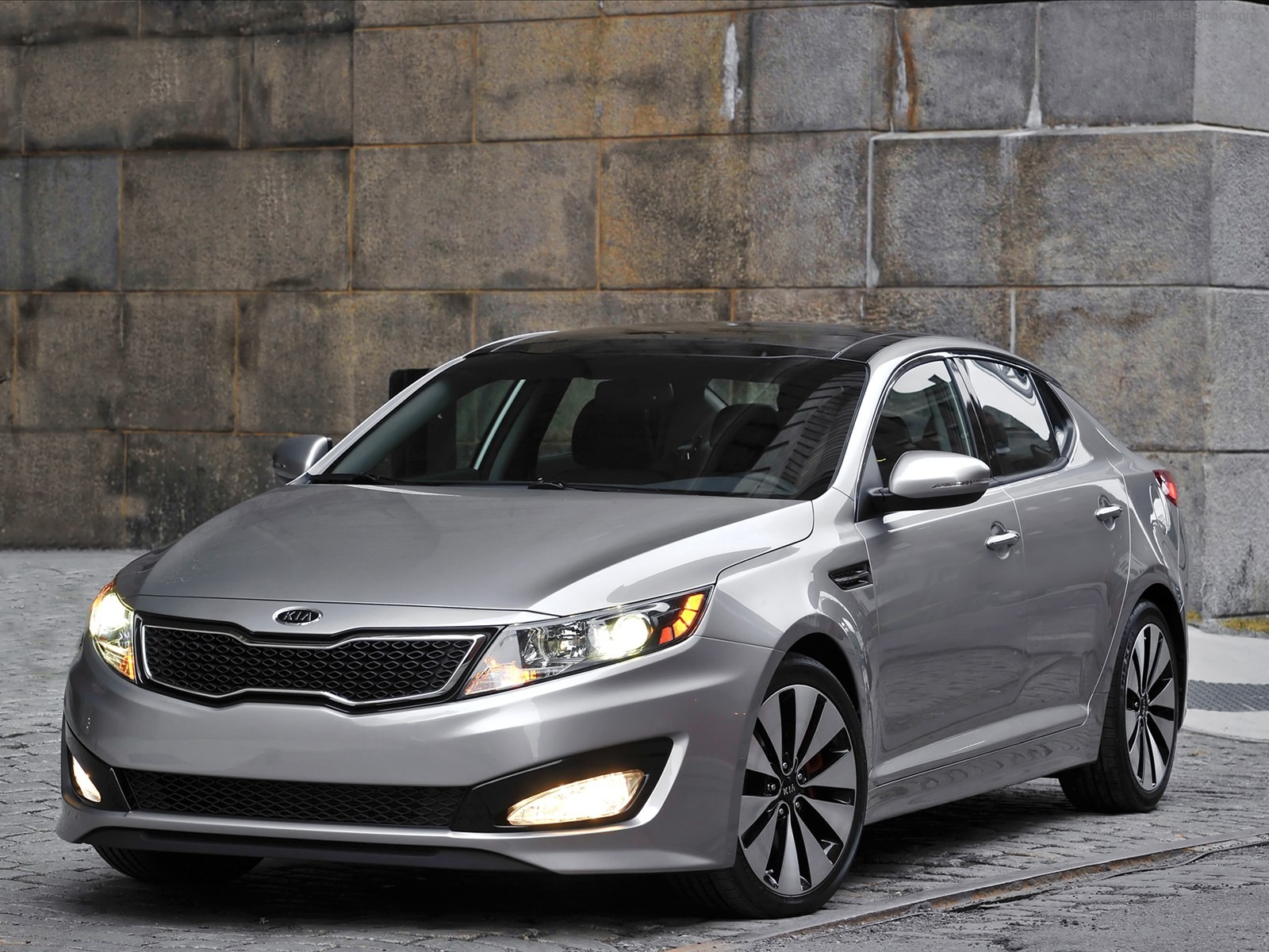 Kia Optima Hybrid 2011