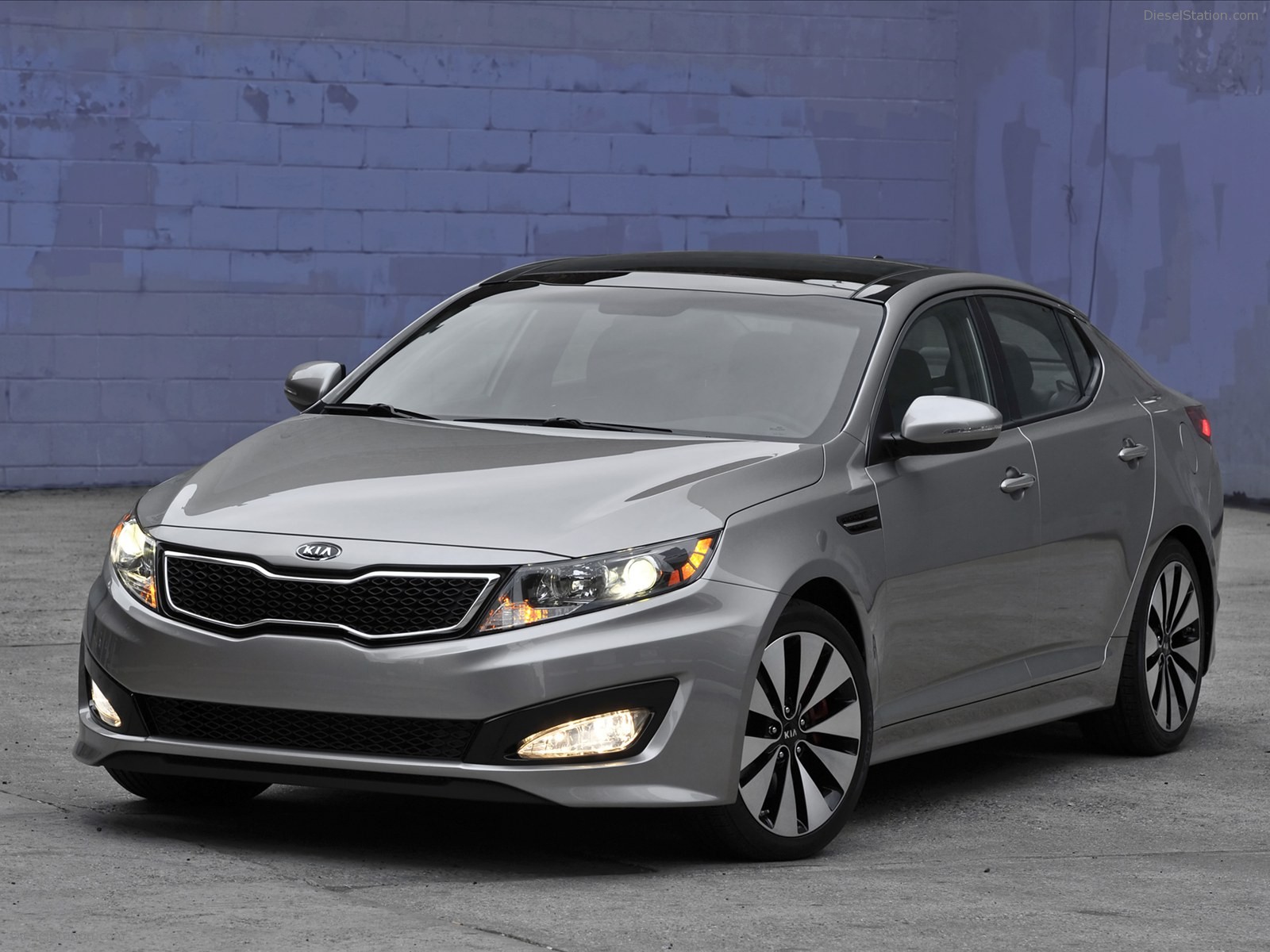Kia Optima Hybrid 2011