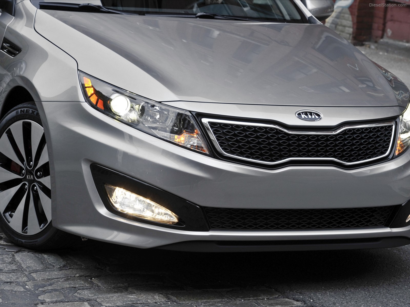 Kia Optima Hybrid 2011
