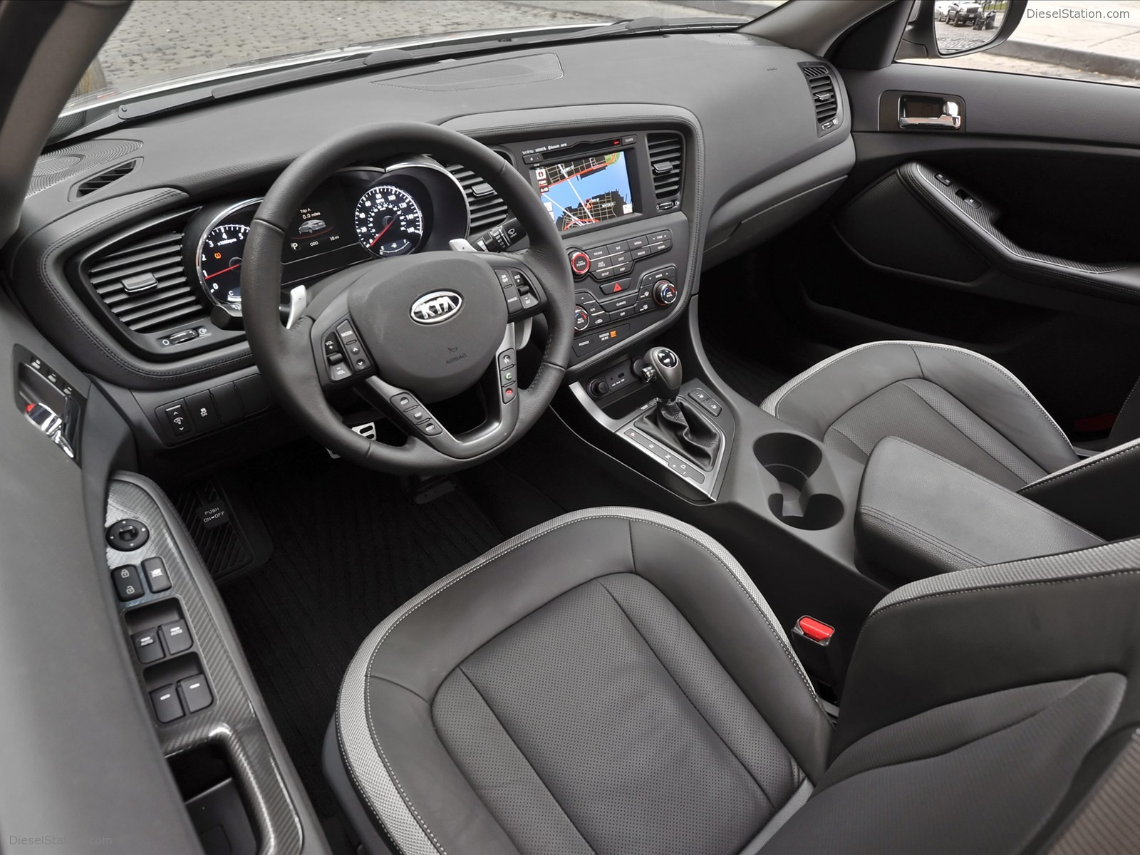 Kia Optima Hybrid 2011