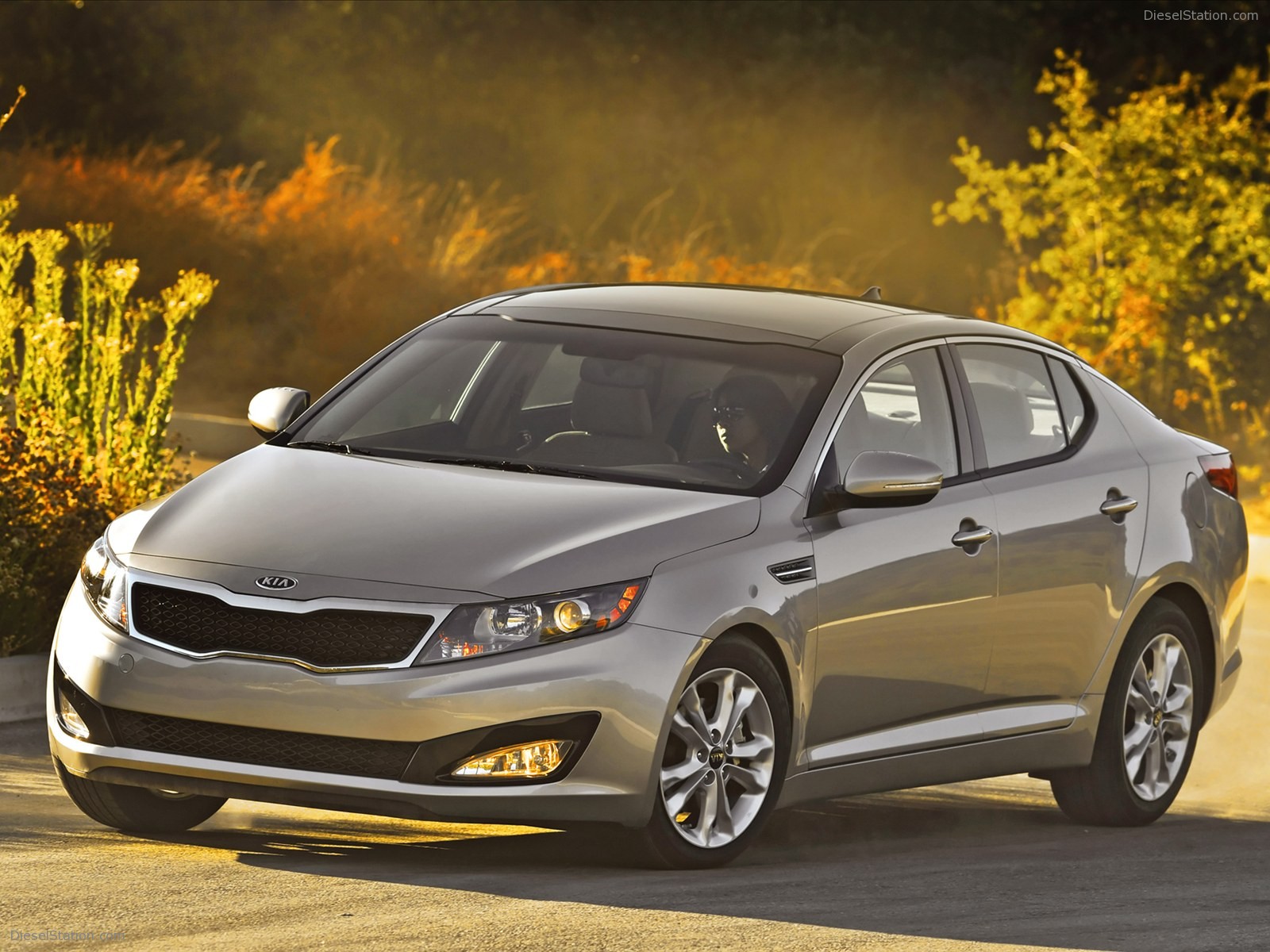 Kia Optima Hybrid 2011