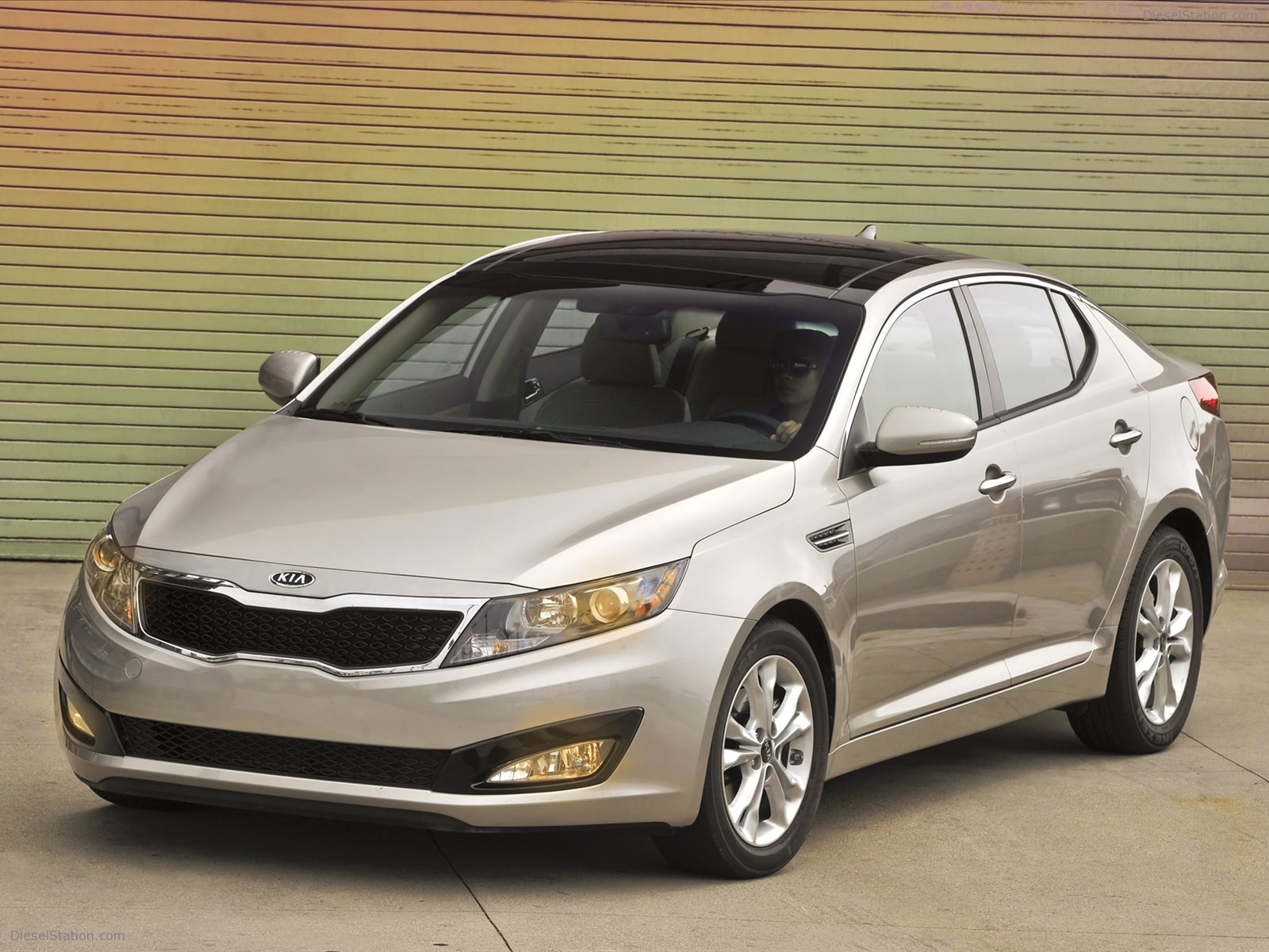 Kia Optima Hybrid 2011