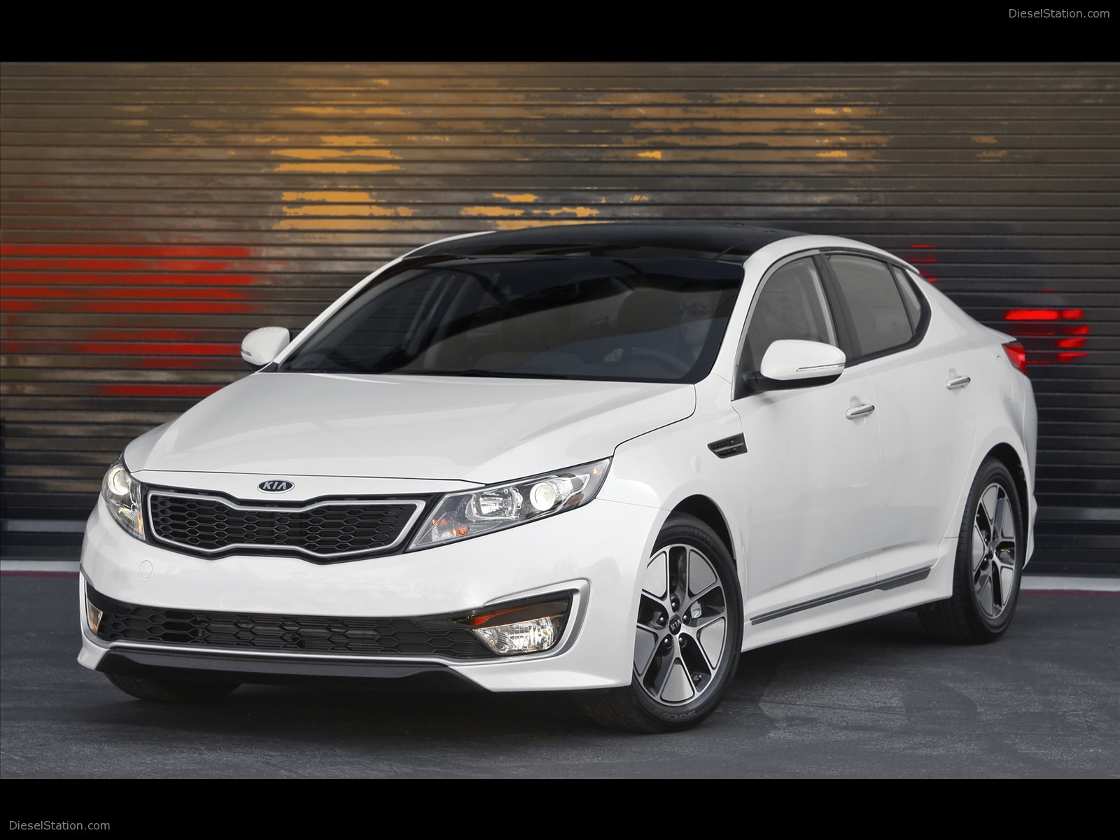 Kia Optima Hybrid 2011