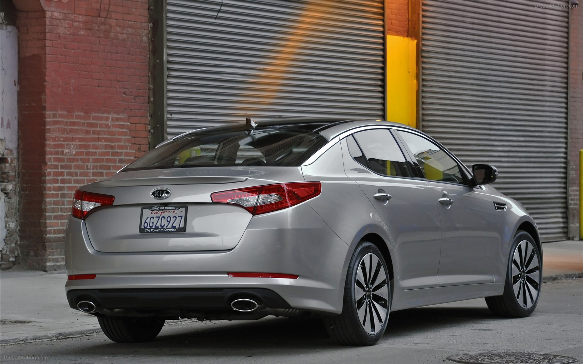 Kia Optima Hybrid 2011