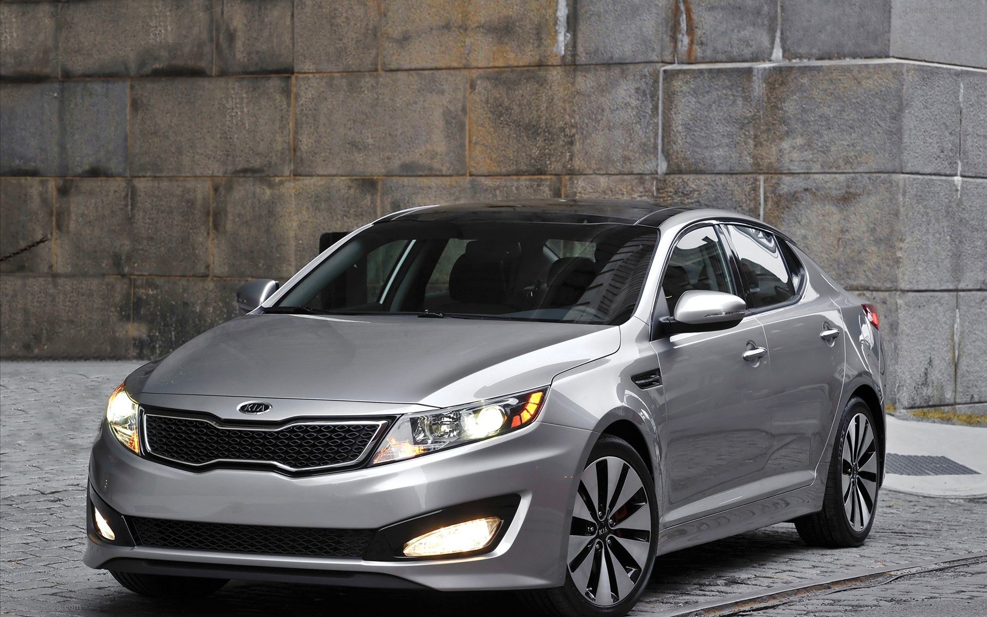 Kia Optima Hybrid 2011