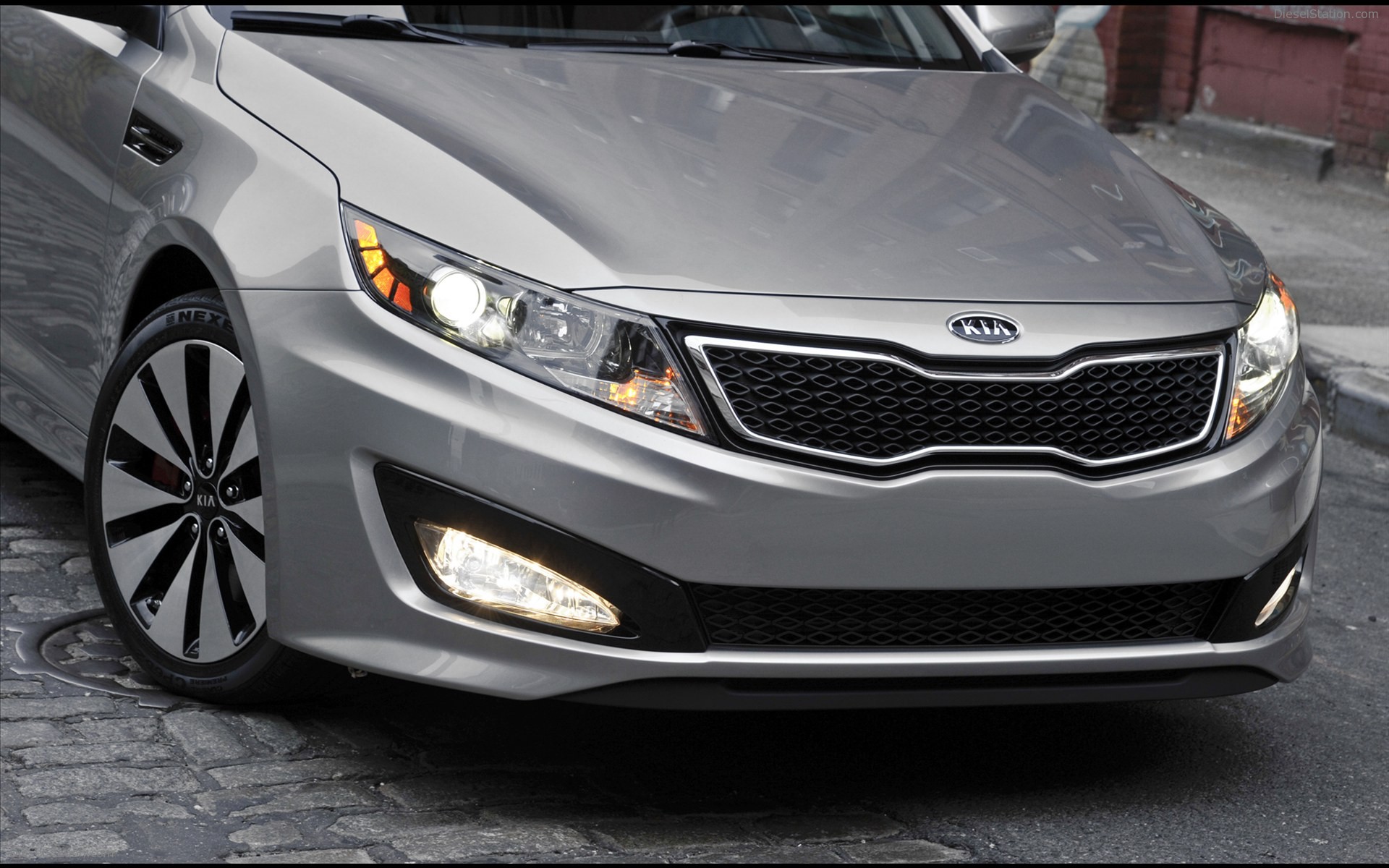 Kia Optima Hybrid 2011