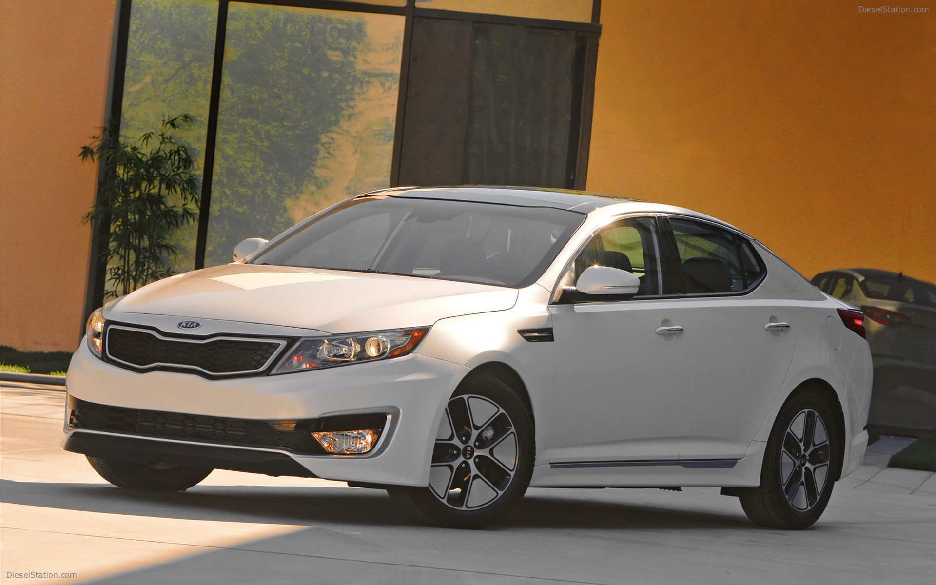Kia Optima Hybrid 2011