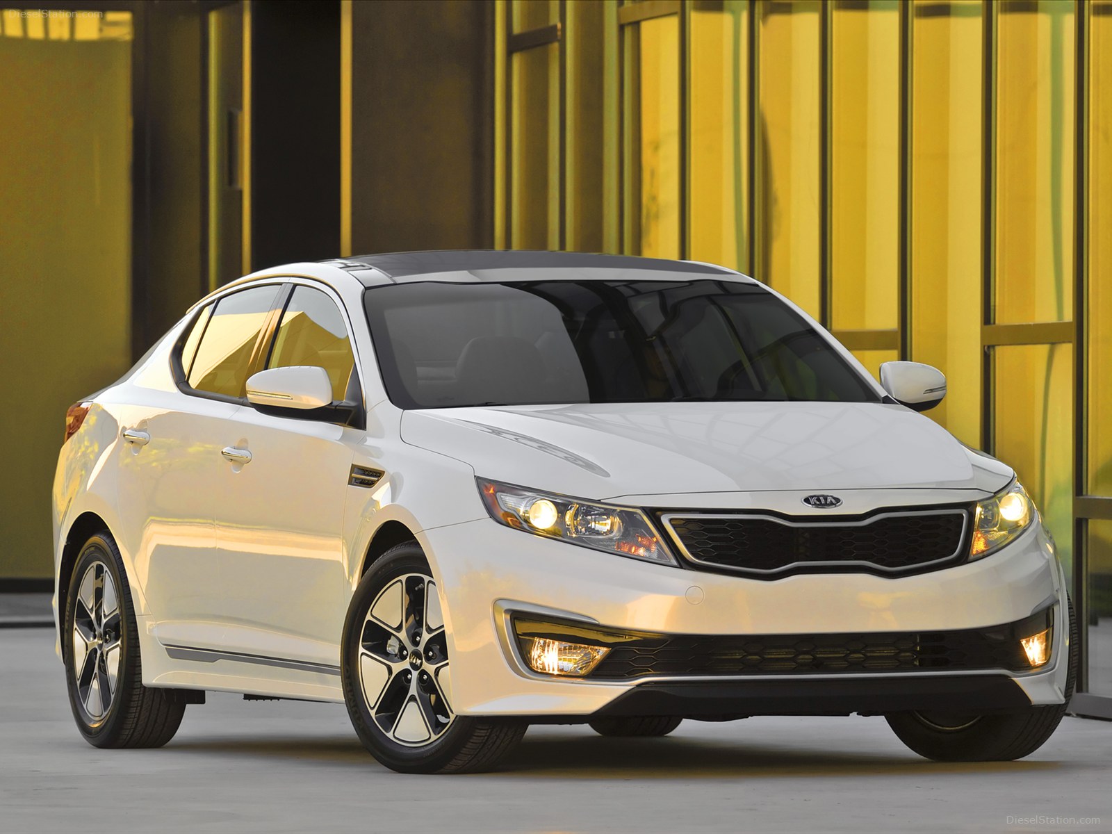 Kia Optima Hybrid 2013