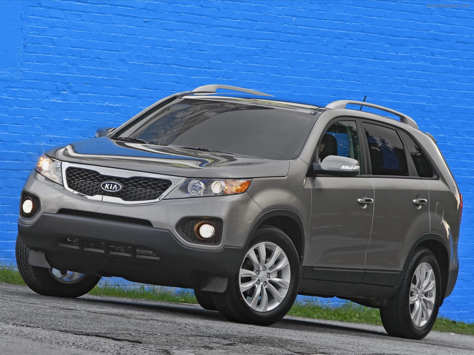 Kia Sorento CUV 2011 