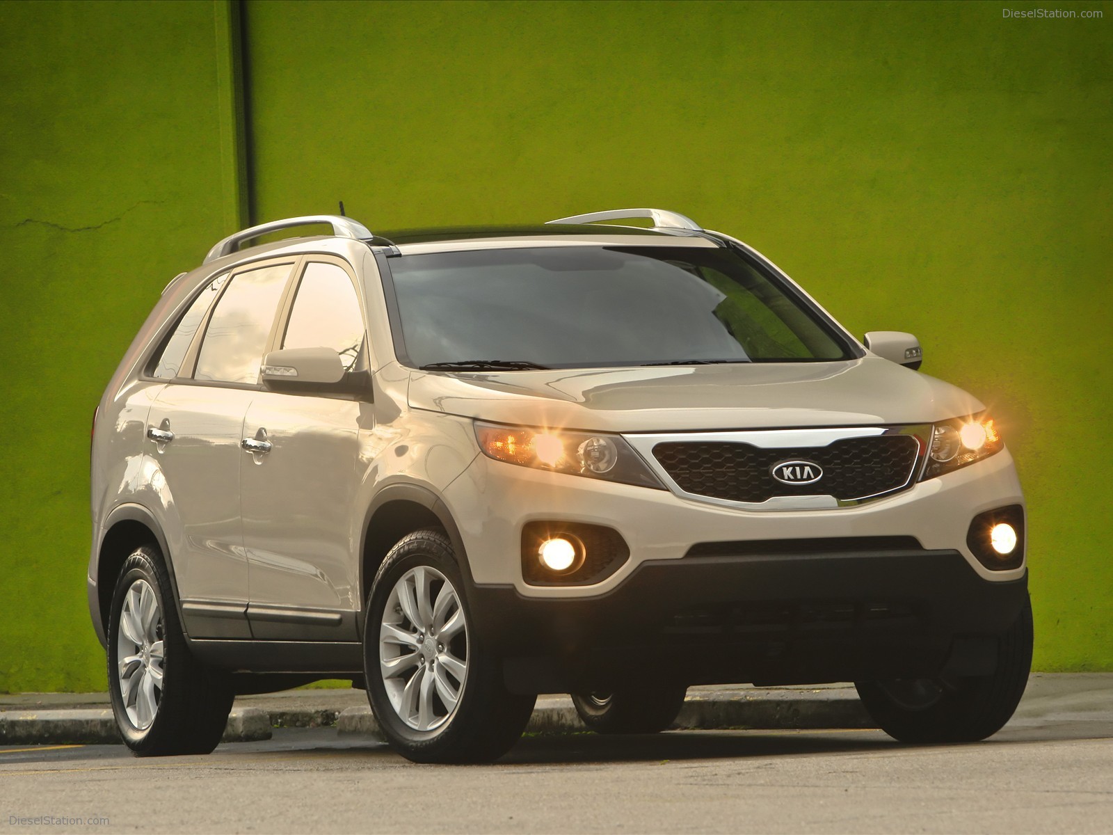Kia Sorento CUV 2011 