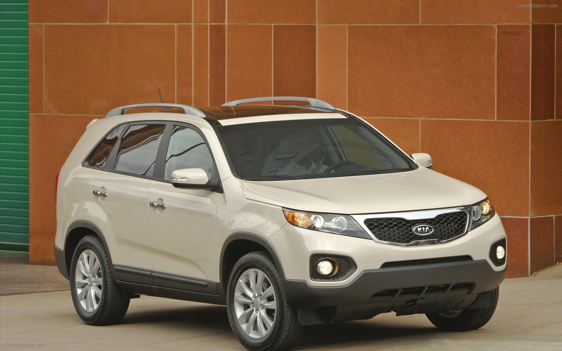 Kia Sorento CUV 2011 