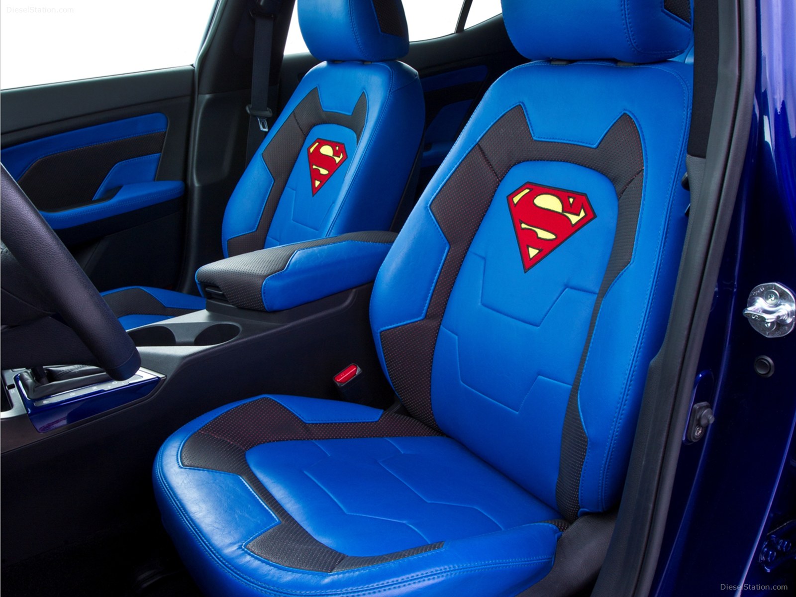 Superman's Kia Optima Hybrid 2013