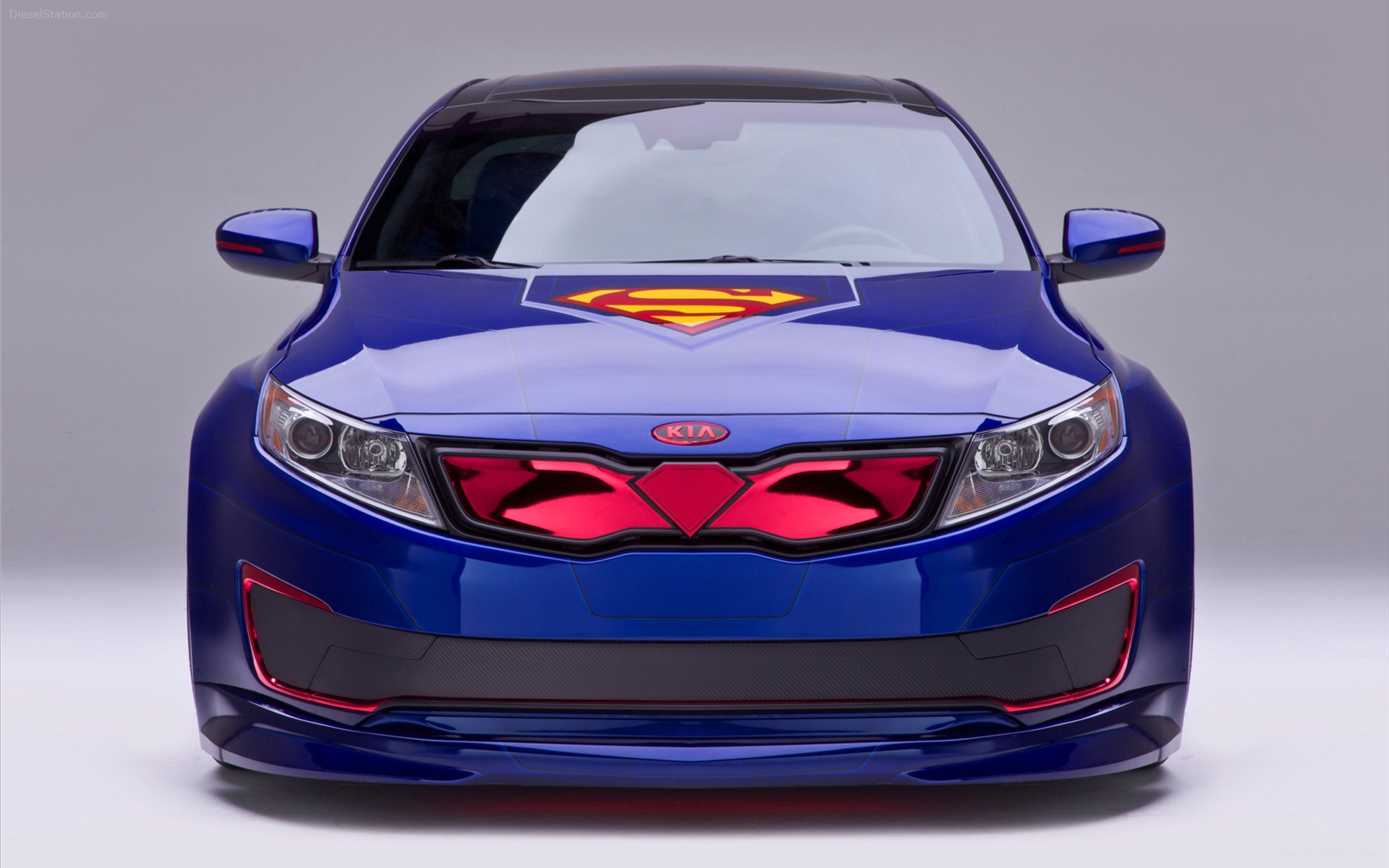 Superman's Kia Optima Hybrid 2013