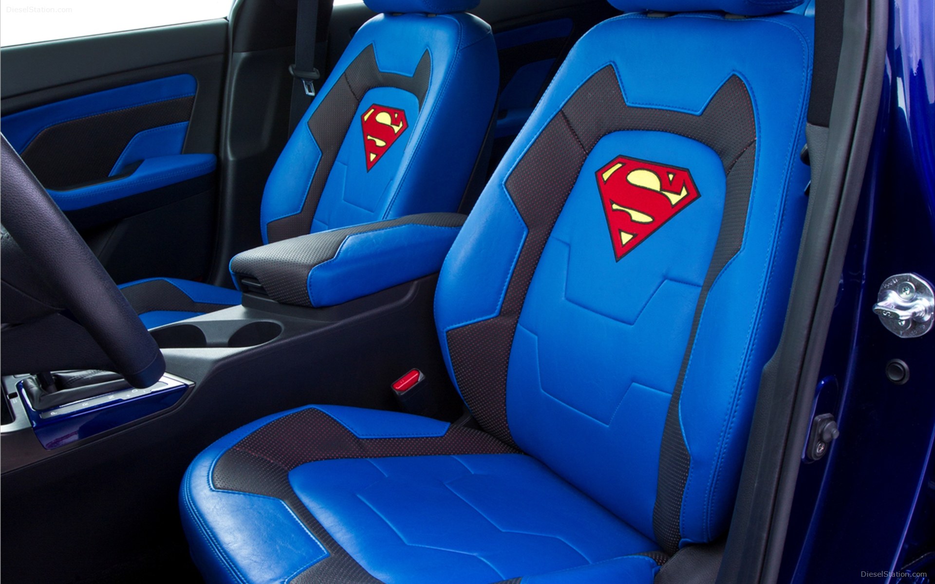 Superman's Kia Optima Hybrid 2013