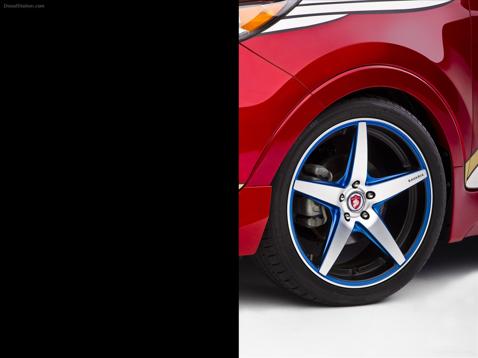 Wonder Woman Kia Sportage 2013