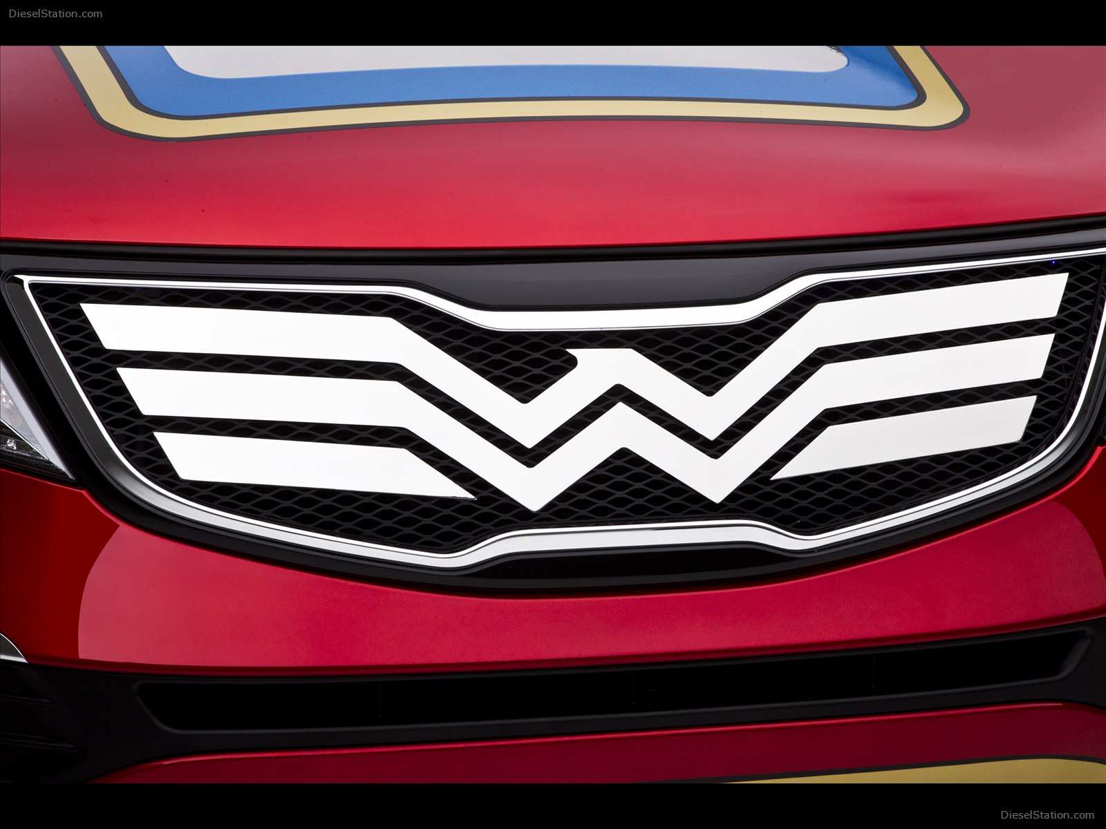 Wonder Woman Kia Sportage 2013