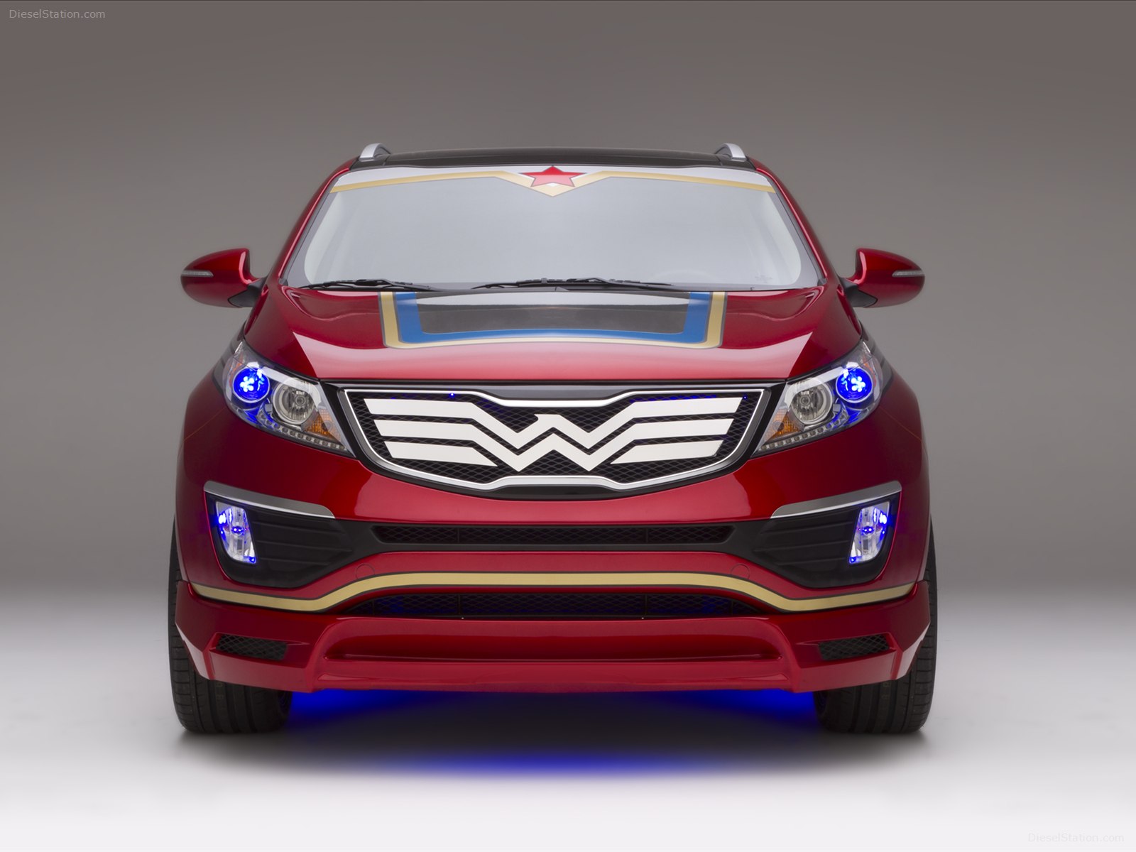Wonder Woman Kia Sportage 2013