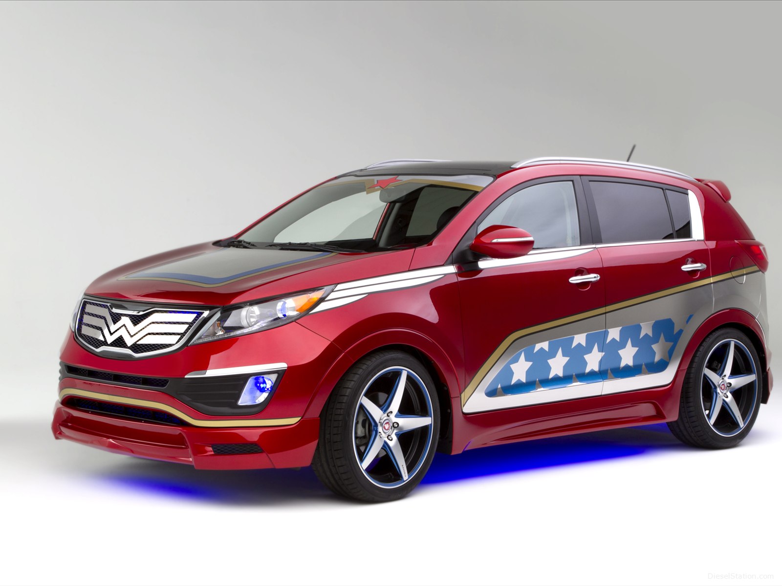 Wonder Woman Kia Sportage 2013