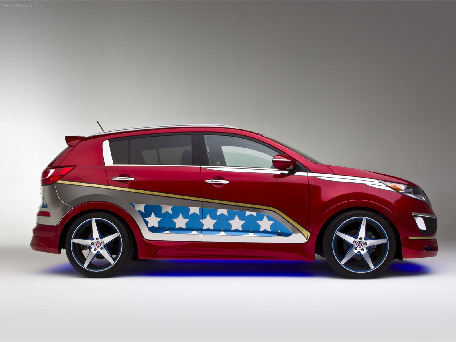 Wonder Woman Kia Sportage 2013