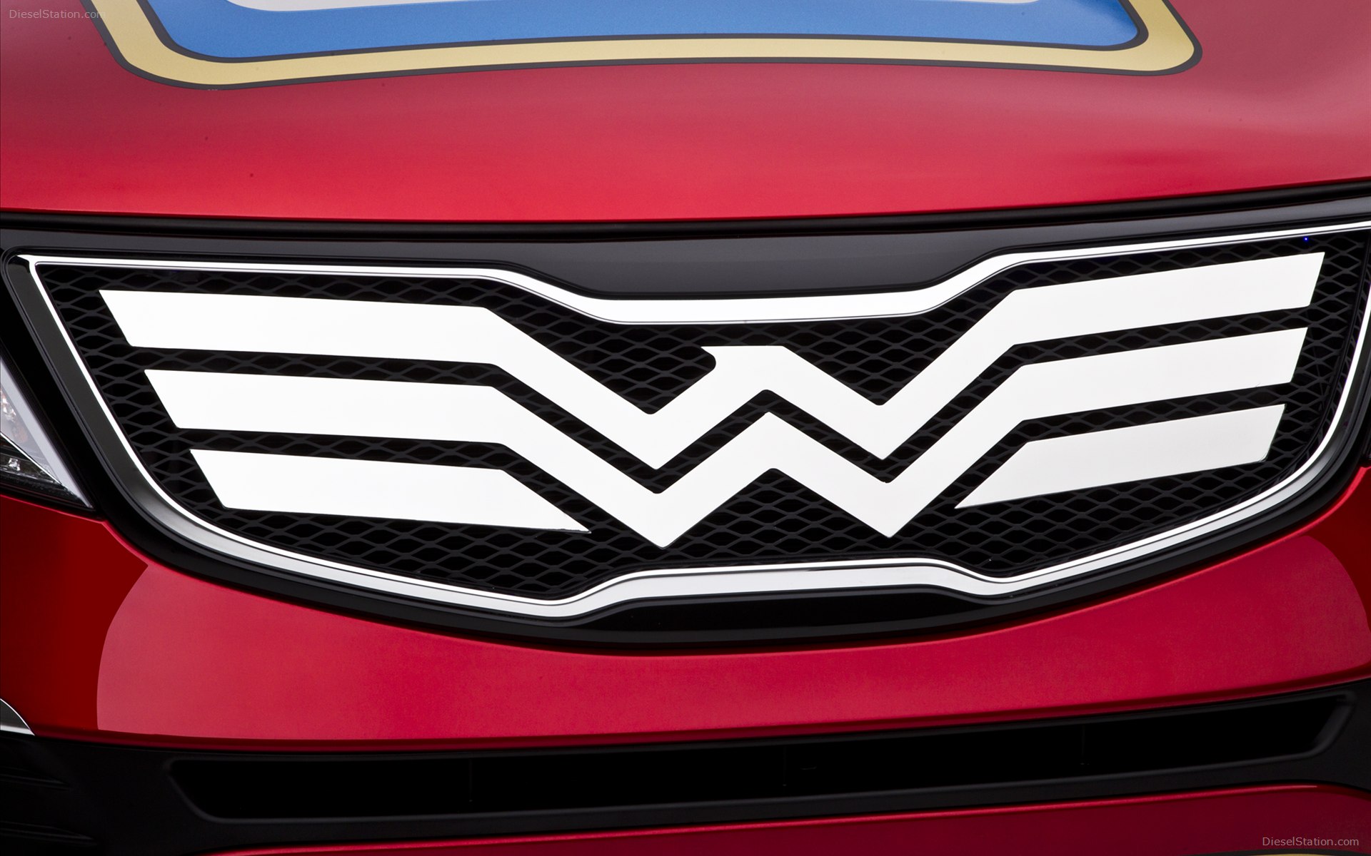 Wonder Woman Kia Sportage 2013