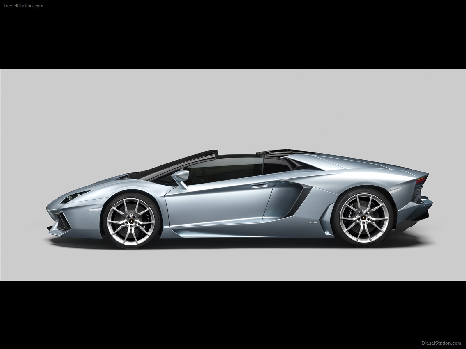 Lamborghini Aventador LP700 4 Roadster 2014 Lamborghini Aventador LP700 4 Roadster 2014