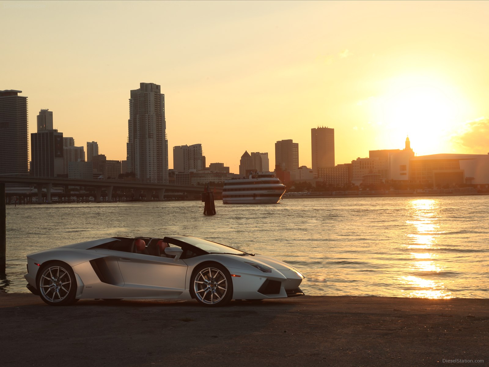 Lamborghini Aventador LP700 4 Roadster 2014 Lamborghini Aventador LP700 4 Roadster 2014