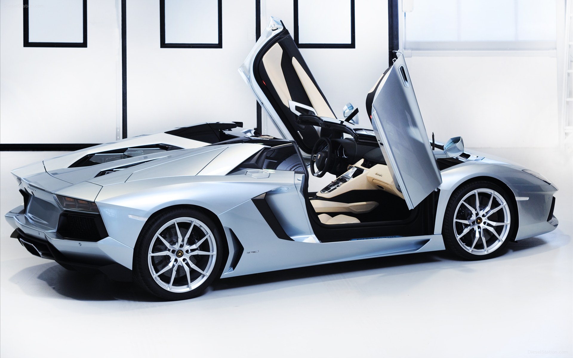 Lamborghini Aventador LP700 4 Roadster 2014 Lamborghini Aventador LP700 4 Roadster 2014