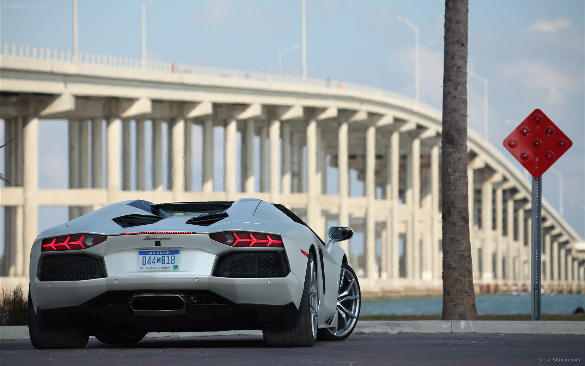 Lamborghini Aventador LP700 4 Roadster 2014 Lamborghini Aventador LP700 4 Roadster 2014