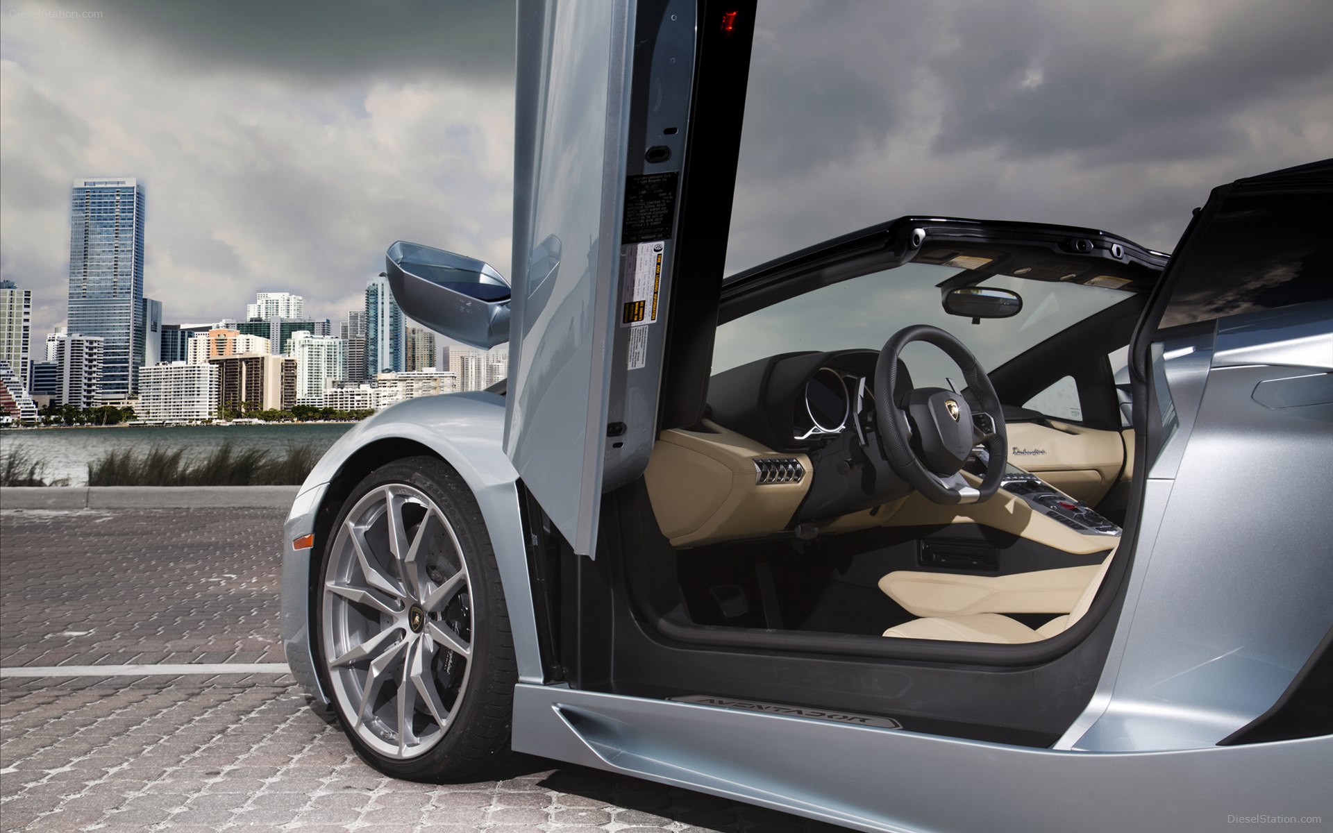 Lamborghini Aventador LP700 4 Roadster 2014 Lamborghini Aventador LP700 4 Roadster 2014