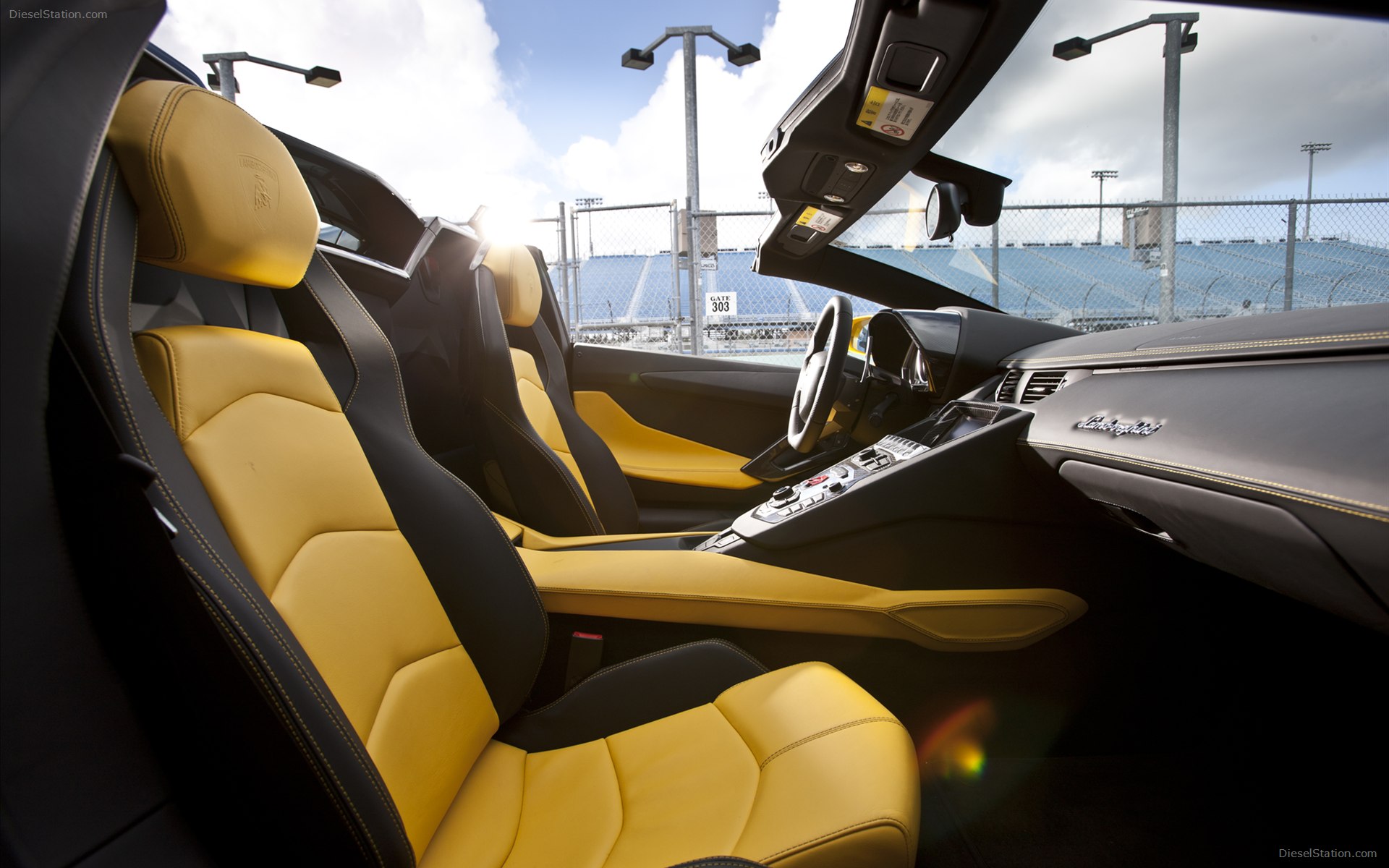Lamborghini Aventador LP700 4 Roadster 2014 Lamborghini Aventador LP700 4 Roadster 2014