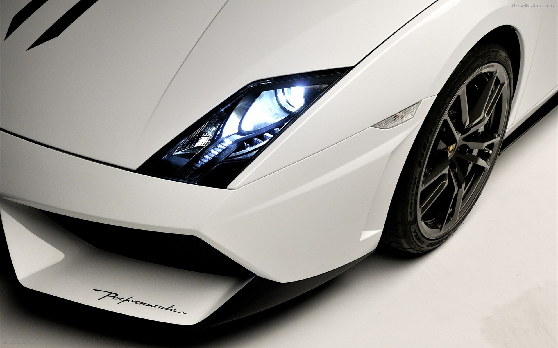 Lamborghini Gallardo LP570-4 Spyder Performante 2011 Lamborghini Gallardo LP570-4 Spyder Performante 2011