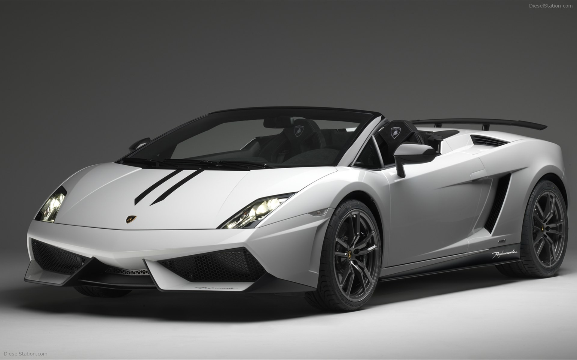 Lamborghini Gallardo LP570-4 Spyder Performante 2011 Lamborghini Gallardo LP570-4 Spyder Performante 2011