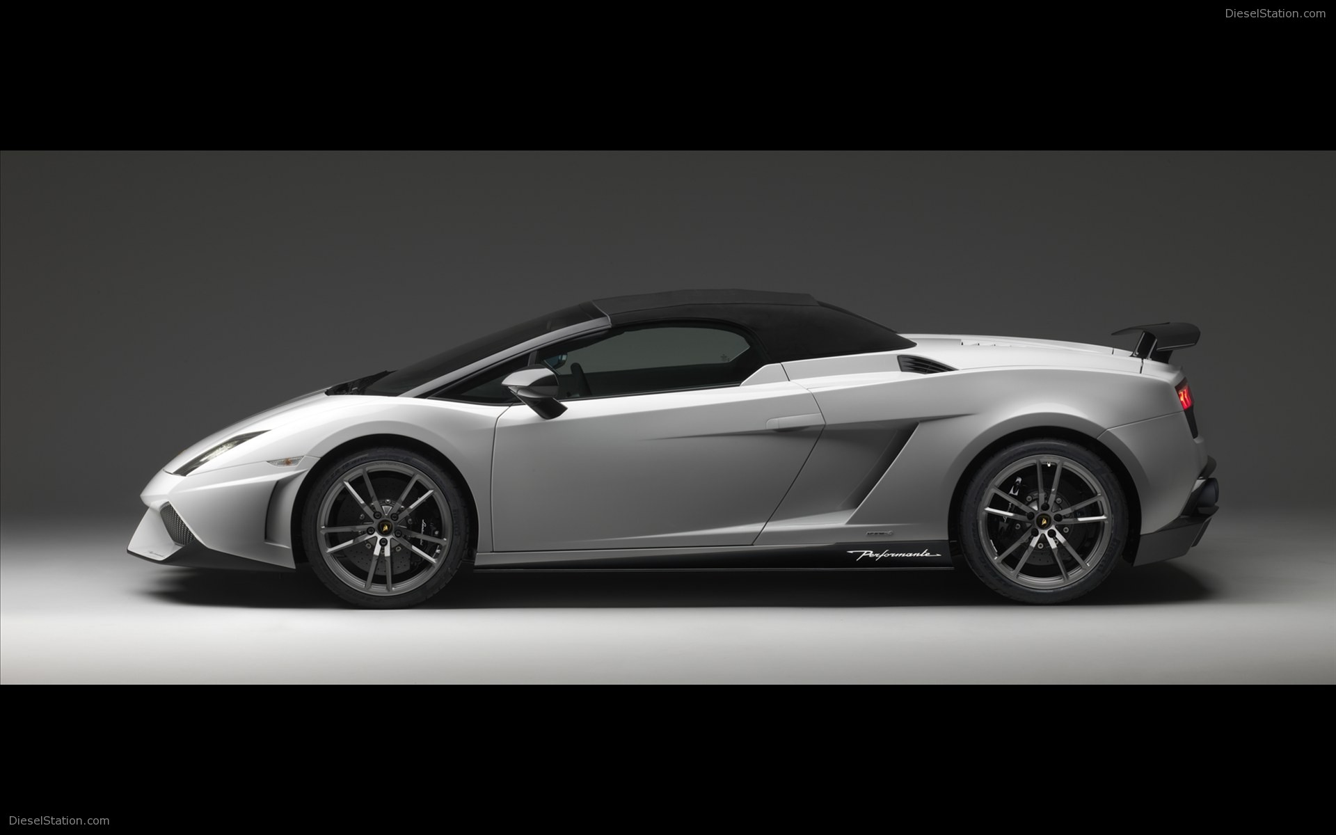 Lamborghini Gallardo LP570-4 Spyder Performante 2011 Lamborghini Gallardo LP570-4 Spyder Performante 2011