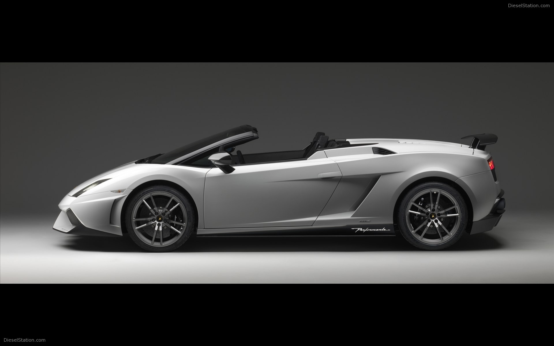 Lamborghini Gallardo LP570-4 Spyder Performante 2011