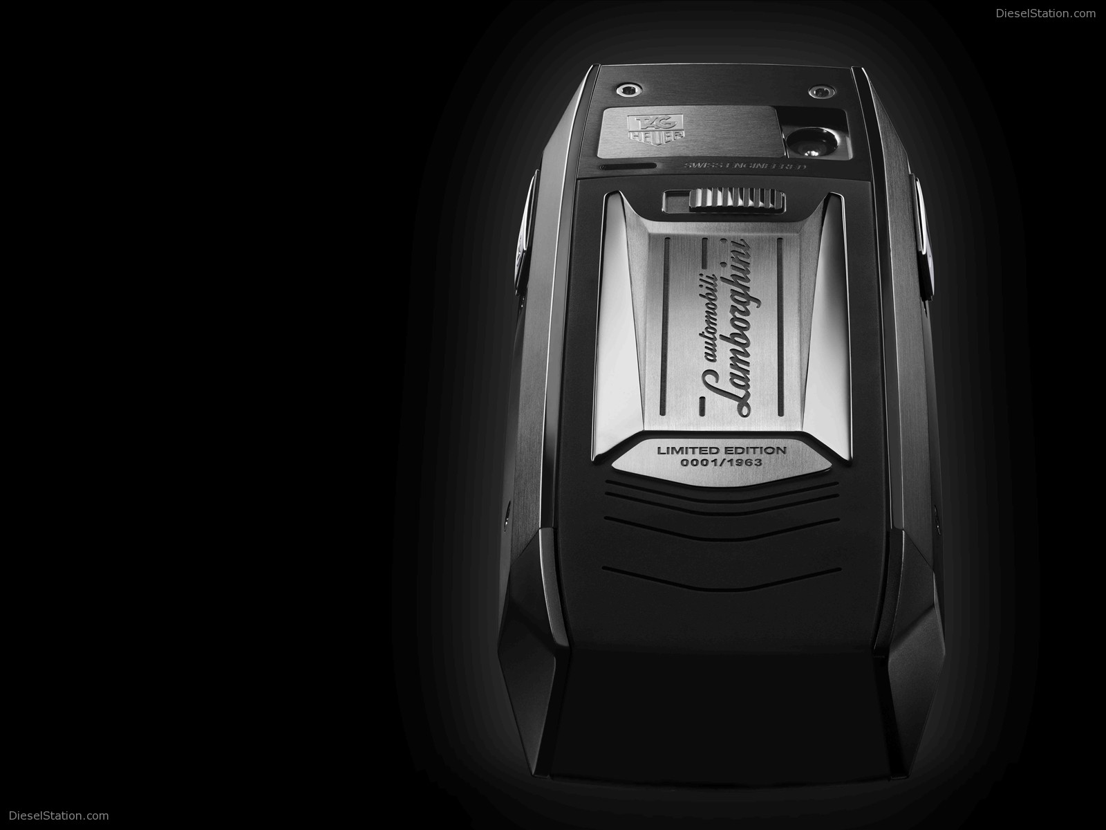 TAG Heuer Meridiist Automobili Lamborghini Luxury Phone TAG Heuer Meridiist Automobili Lamborghini Luxury Phone