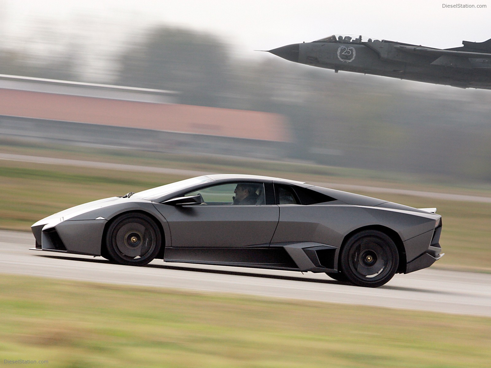 Lamborghini Reventon vs Tornado Jet Fighter