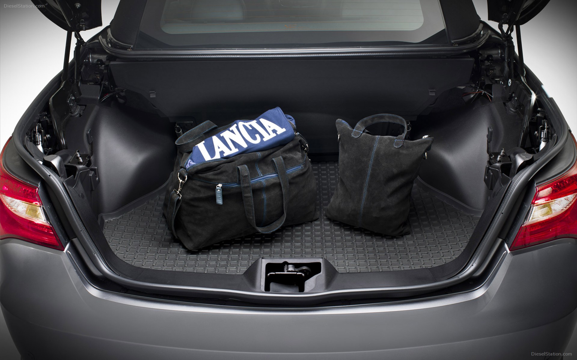 Lancia Flavia 2013